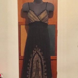 ♥️$16 Ash&Sara black and gold Egyptian dress. Sz.S